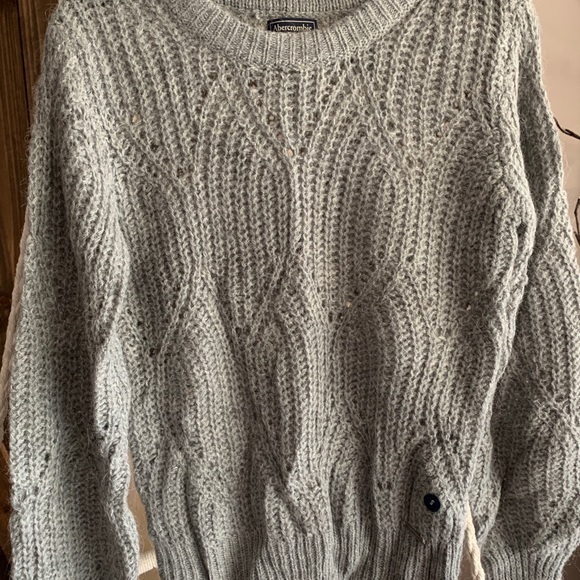 NWT Abercrombie & Fitch Gray Sweater XS & Small Available - Picture 1 of 7